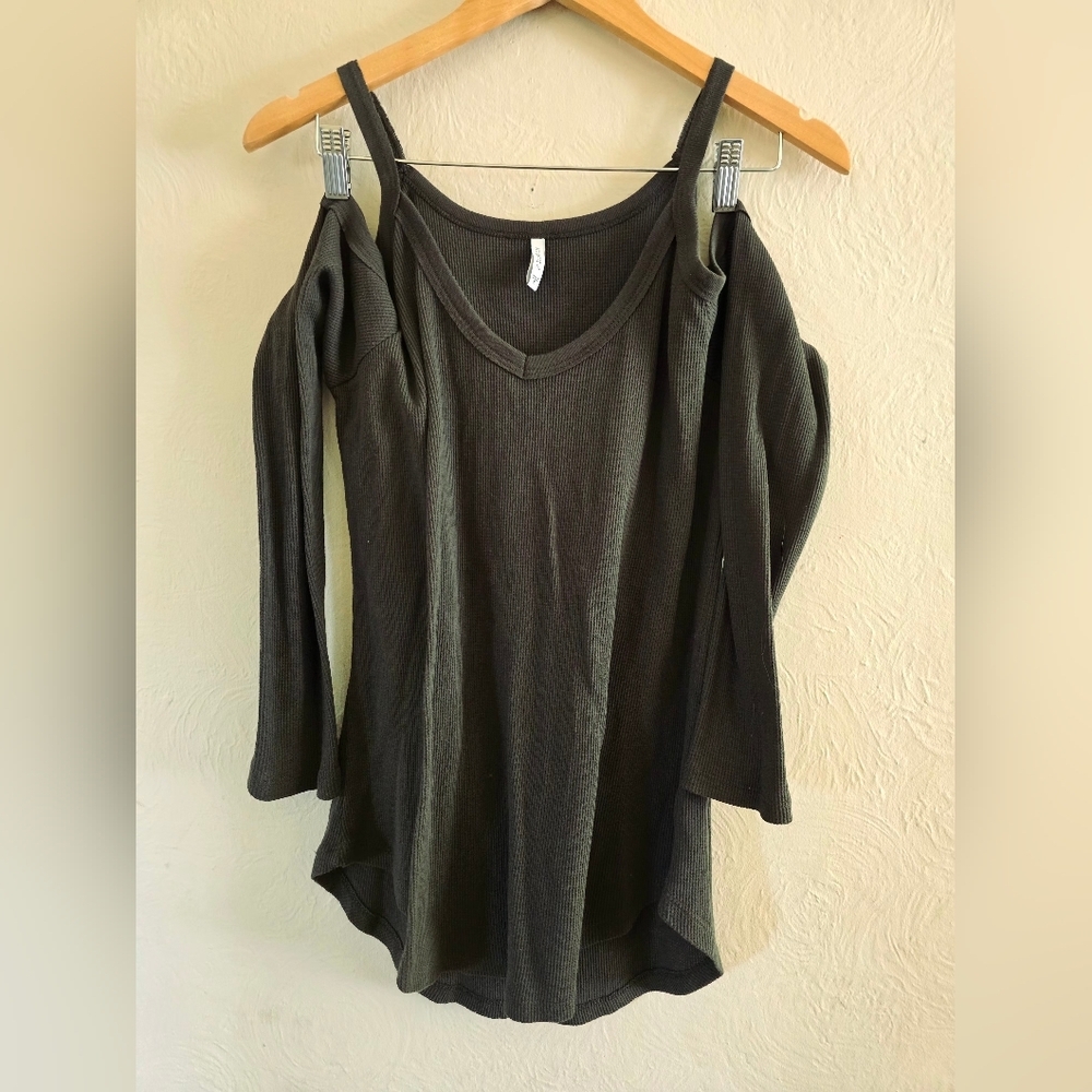 Z Supply, Cold-Shoulder Waffle Longsleeve Top, Dark Army Green, Size Small